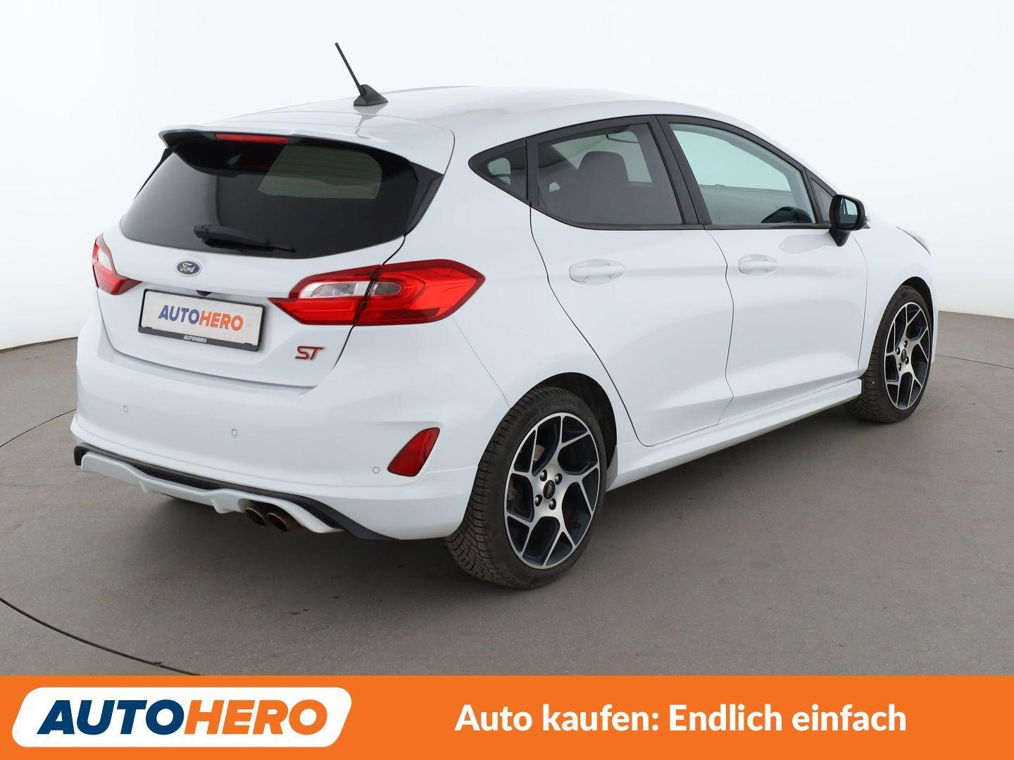 Ford Fiesta 1.5 EcoBoost ST*TEMPO*PDC*SHZ*