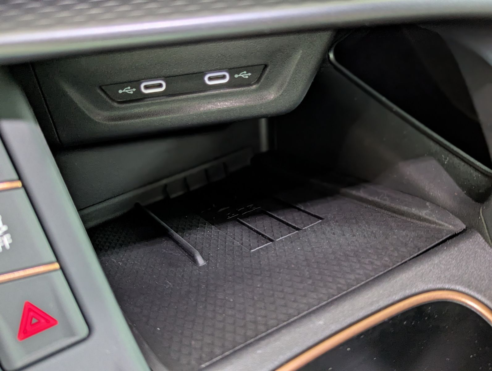 CUPRA Terramar 1.5 eTSI Sennheiser Edge-Paket HUD 19" - Image 23