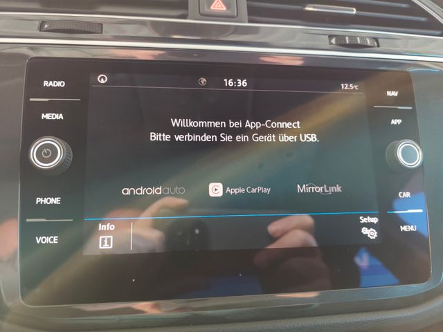 Tiguan 1.4 TSI *R-Line*Sound*AHK*Panorama*APP