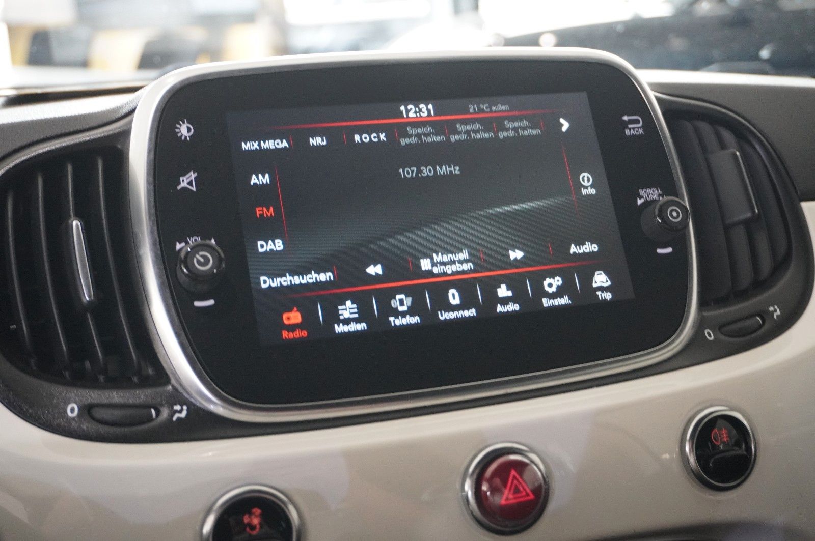 Fahrzeugabbildung Abarth 595 1.4 T-JET CORSA NAVI/LED/VIRTUAL/SPORT/DAB+