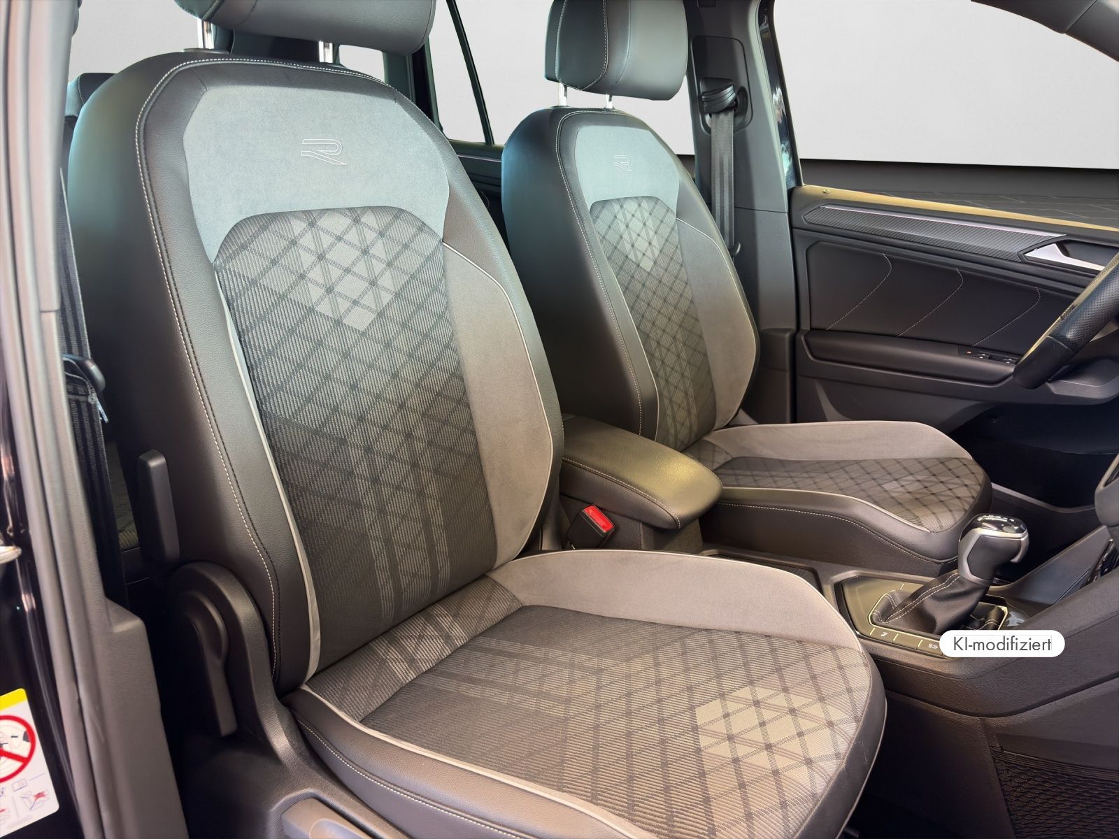 Volkswagen Tiguan R line 2.0 TDI DSG IQ.LIGHT PANO AHK RFK foto 5