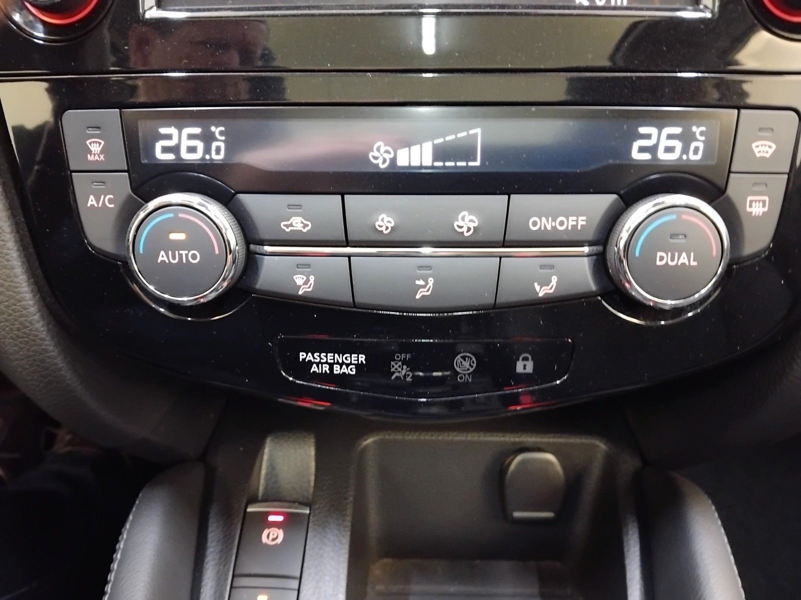 Nissan Qashqai (06/2026, Benzin)
