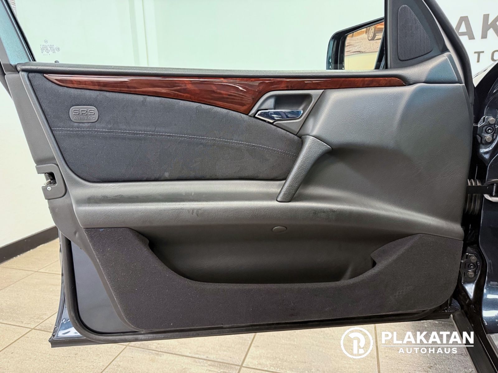 Fahrzeugabbildung Mercedes-Benz E 240 Xenon Automatik Klima V6 MB-Service