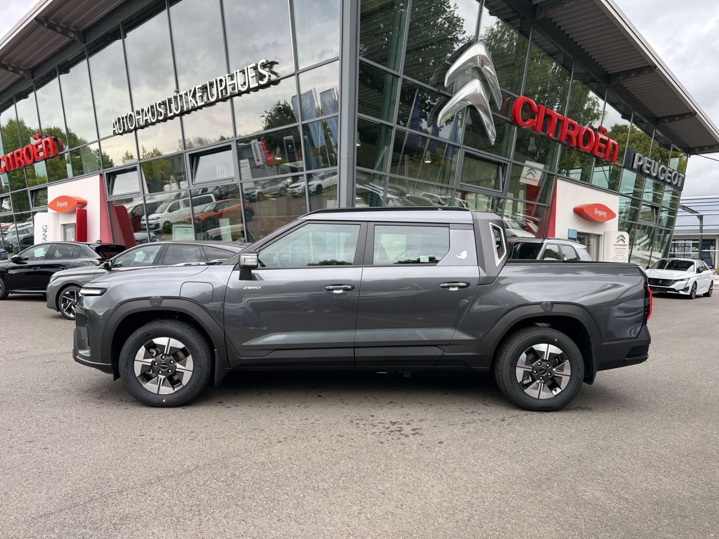 Fahrzeugabbildung KGM Musso EV Lux 4WD Navi 360 Kamera ACC SHZ