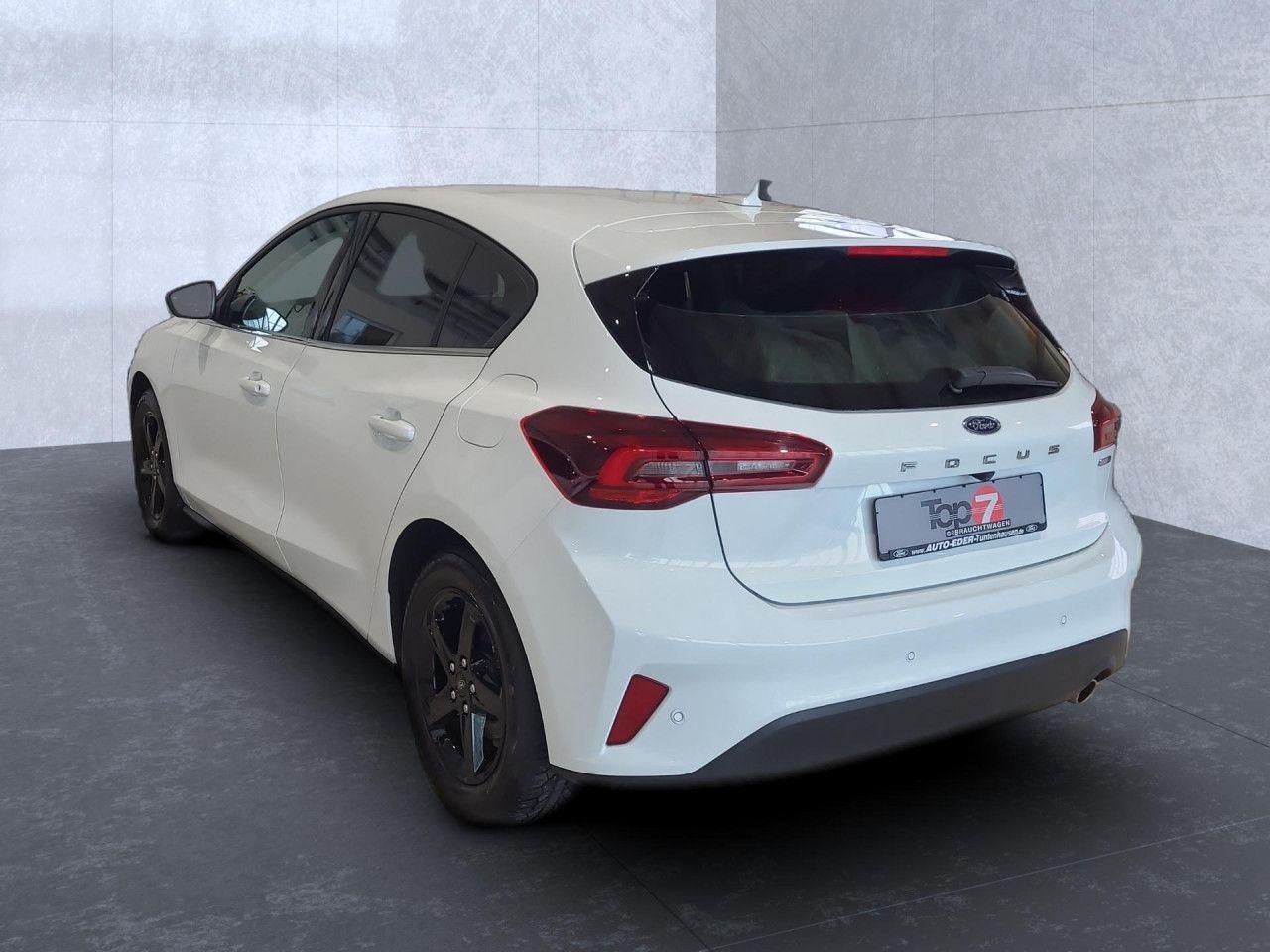 Ford Focus Titanium Style Lim Bluetooth Navi LED