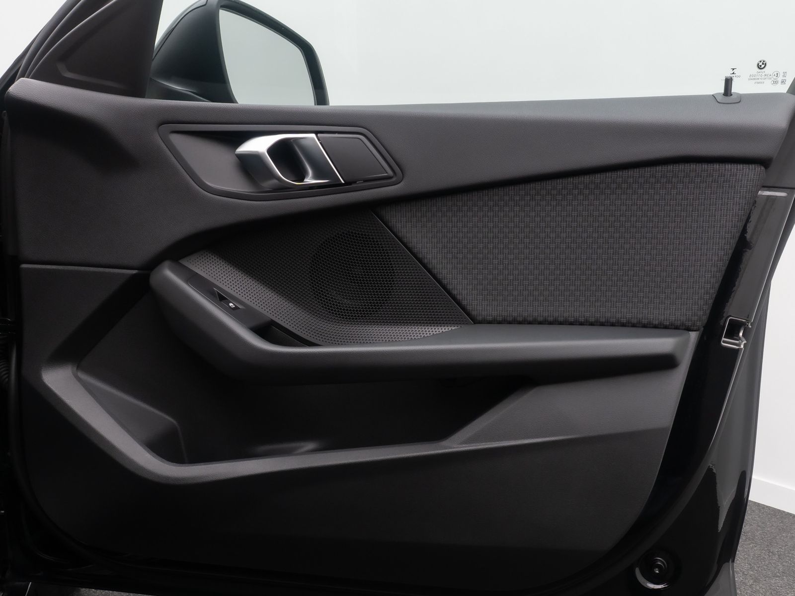 Fahrzeugabbildung BMW 118d GeschwindigReg PDC DAB LED CockpitPro WLAN