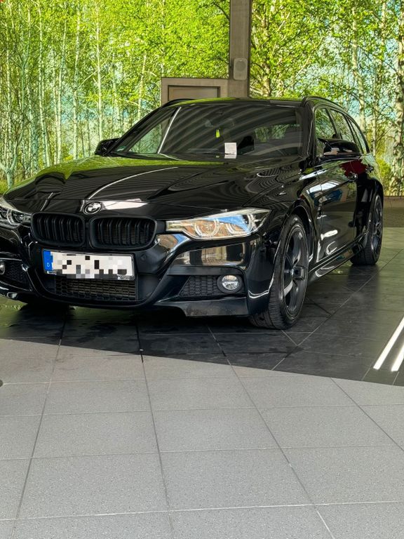 Image of BMW 320