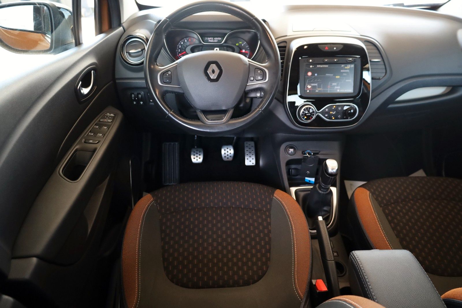 Fahrzeugabbildung Renault Captur Collection Navi,SH,PDC,Kamera