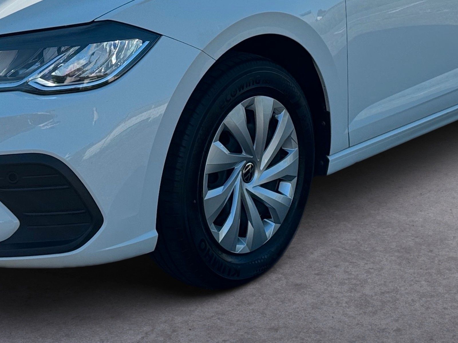 Fahrzeugabbildung Volkswagen Polo VI Life 1.0 MPI
