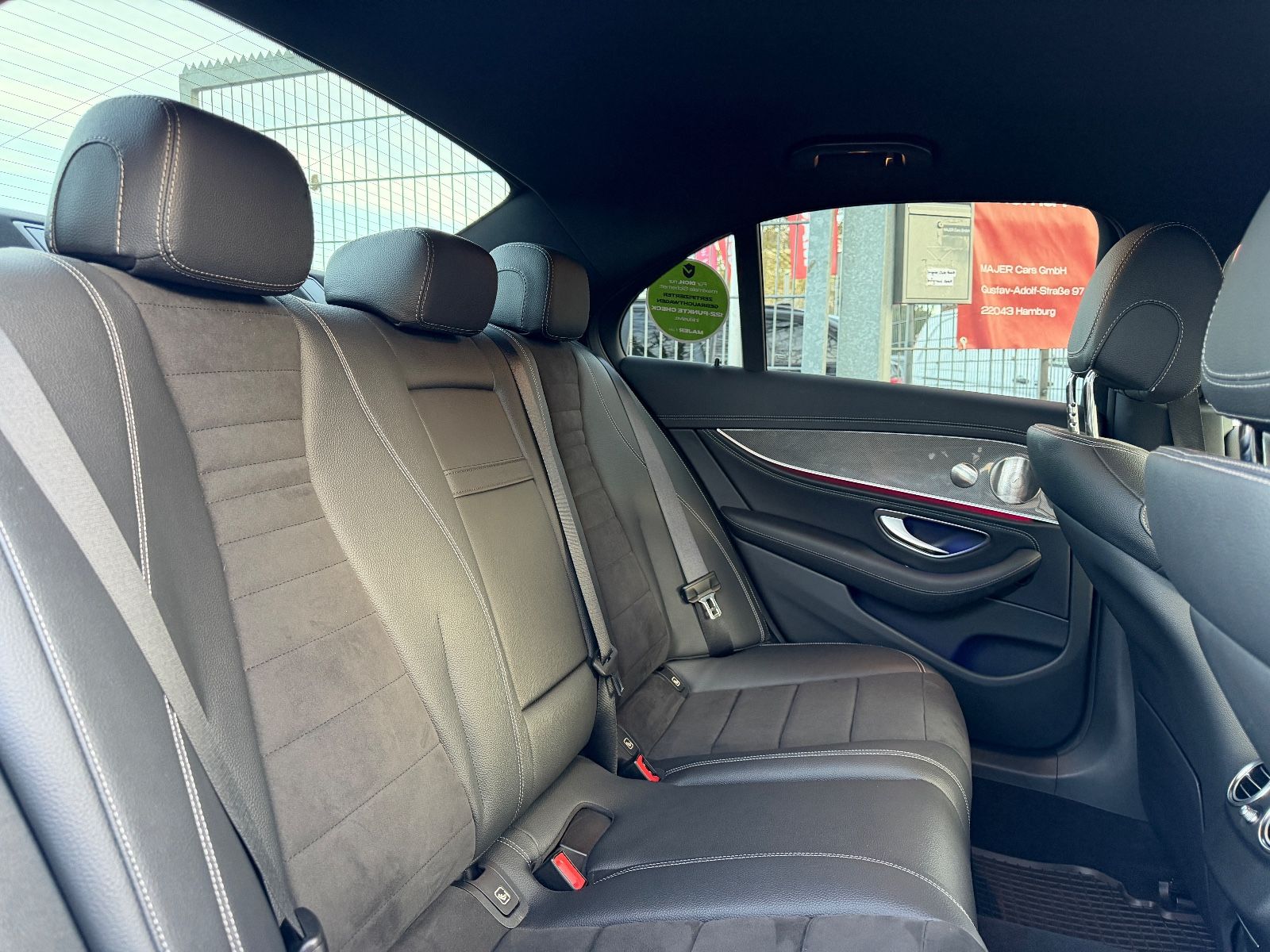 Fahrzeugabbildung Mercedes-Benz E 220d AMG*JUNGE STERNE*MUTLIBEAM*BURMESTER*AHK