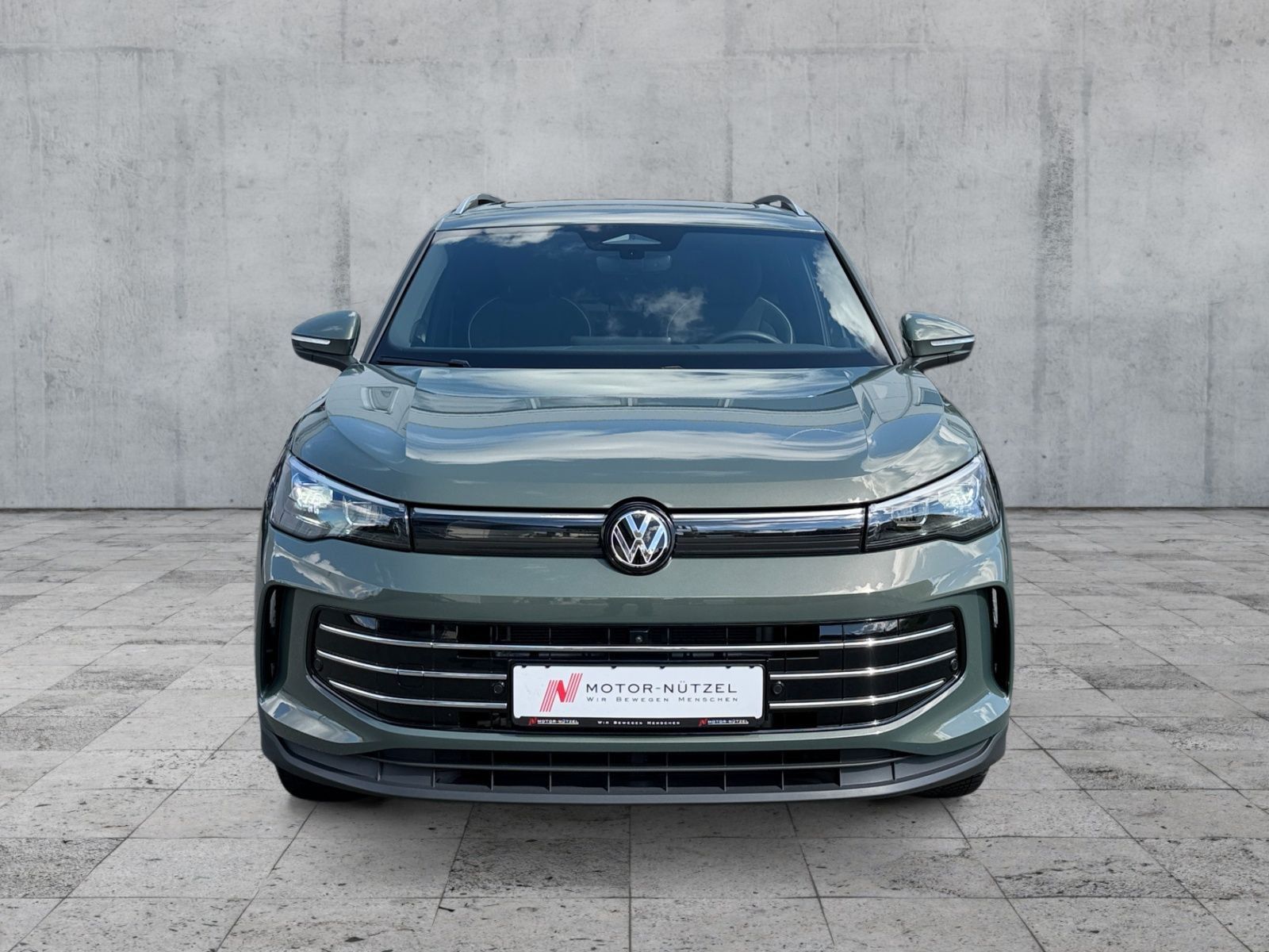 Volkswagen Tiguan 1.5 eHybrid 200kW ELEGANCE 5JG+AHK+PANO imagem 3
