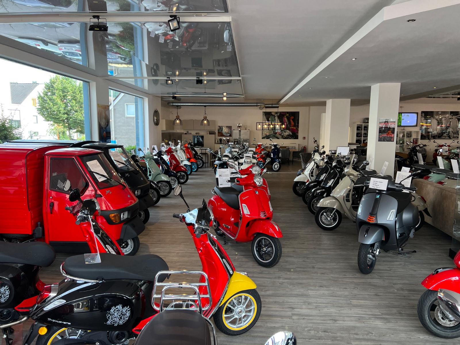 Vespa GTS 125 E 5+ SuperSport Neu !!!  Neues Modell !!