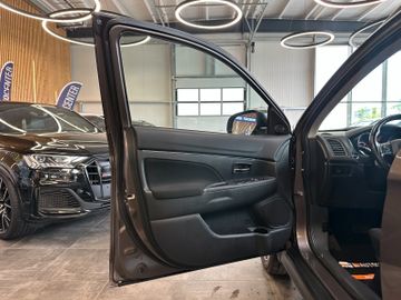 MYAUTOCENTER – Gebraucht- und Jahreswagen mit Werkstattservice in Pfaffenhofen Mitsubishi ASX Edition 100+ 4WD *TÜV*Xenon*Kamera*