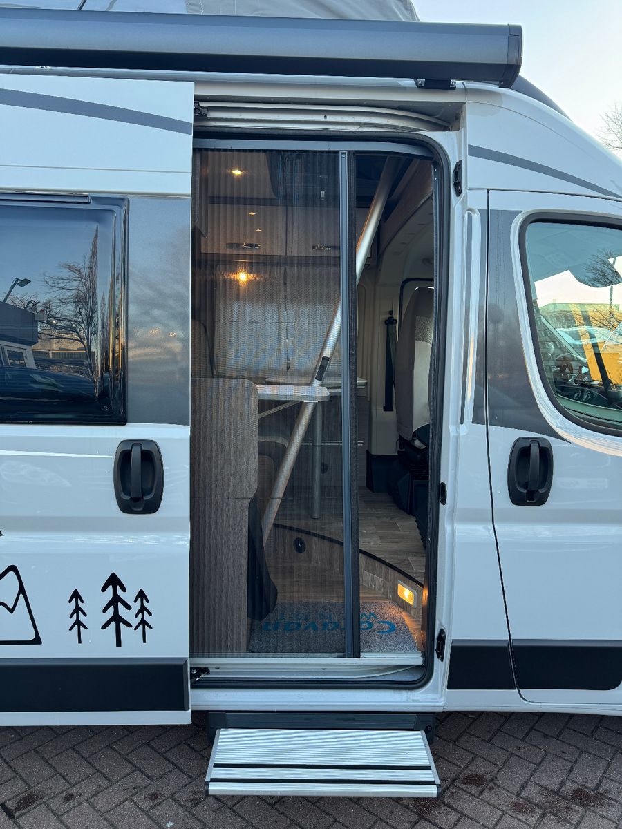 Fahrzeugabbildung Pössl 600 2WIN R PLUS CITROEN SCHLAFDACH AHK KAMERA