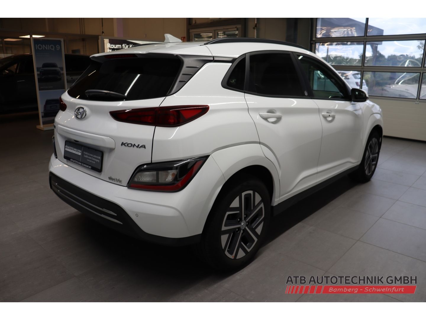 Fahrzeugabbildung Hyundai KONA Elektro Edition 30+ 39,2kWh 2WD 95,6% SOH N