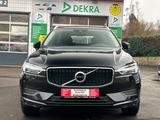 Volvo XC 60 XC60 Momentum AWD - Volvo XC60: Schwarz