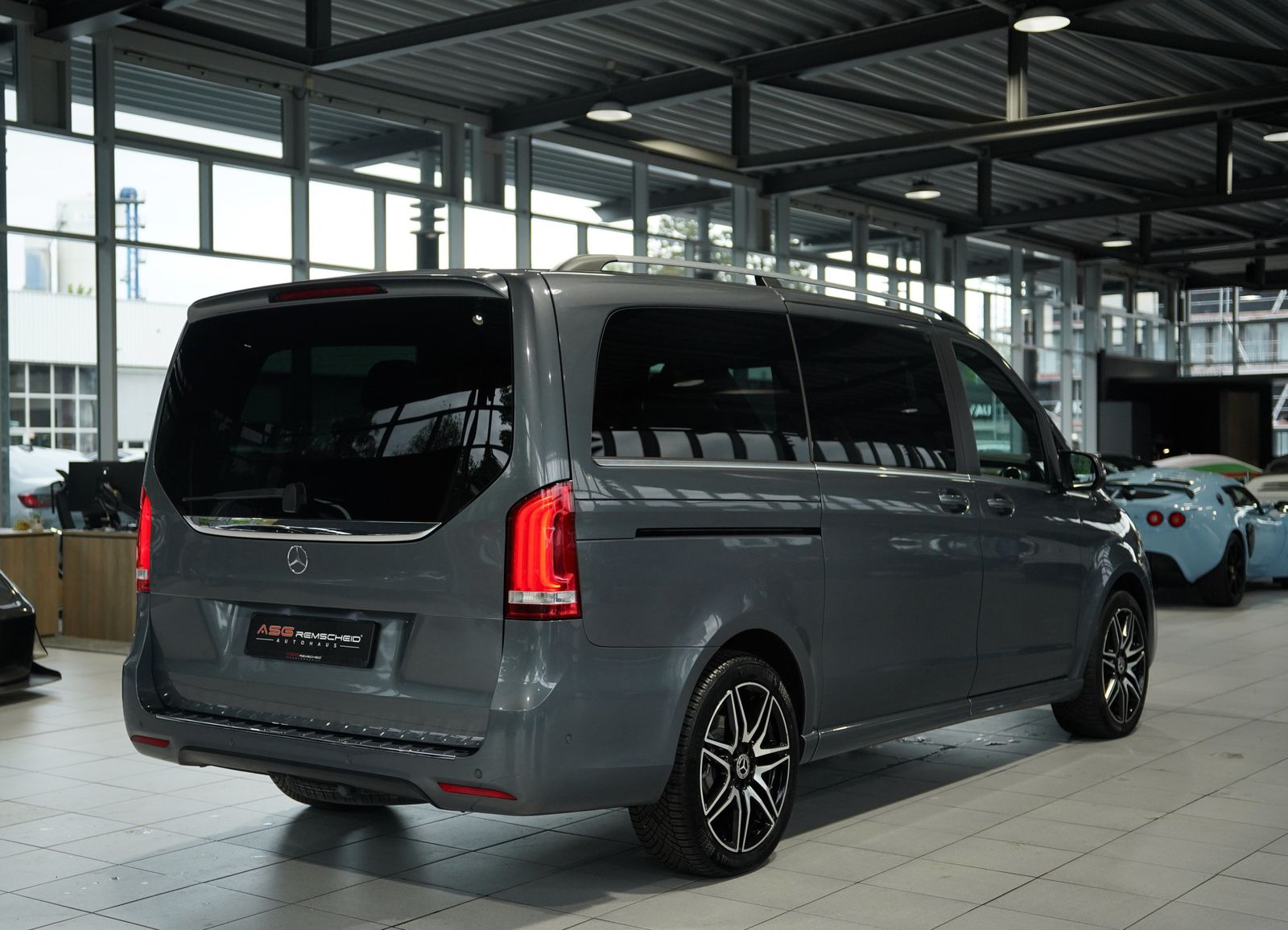 Mercedes Benz V 250
