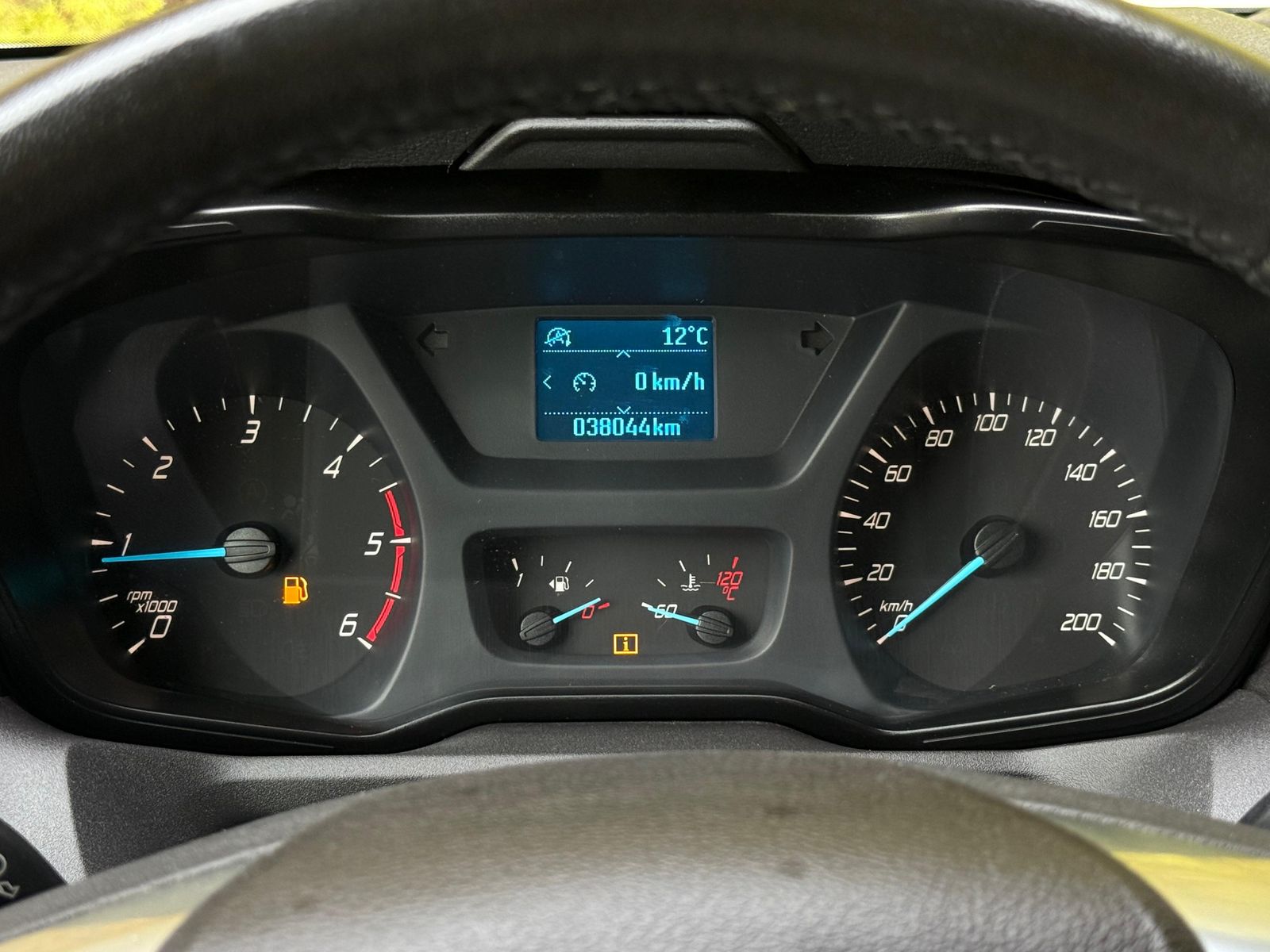 Fahrzeugabbildung Ford Transit 2.0TDCi 350 L3H3 9-Sitz+ROLLSTUHLRAMPE+
