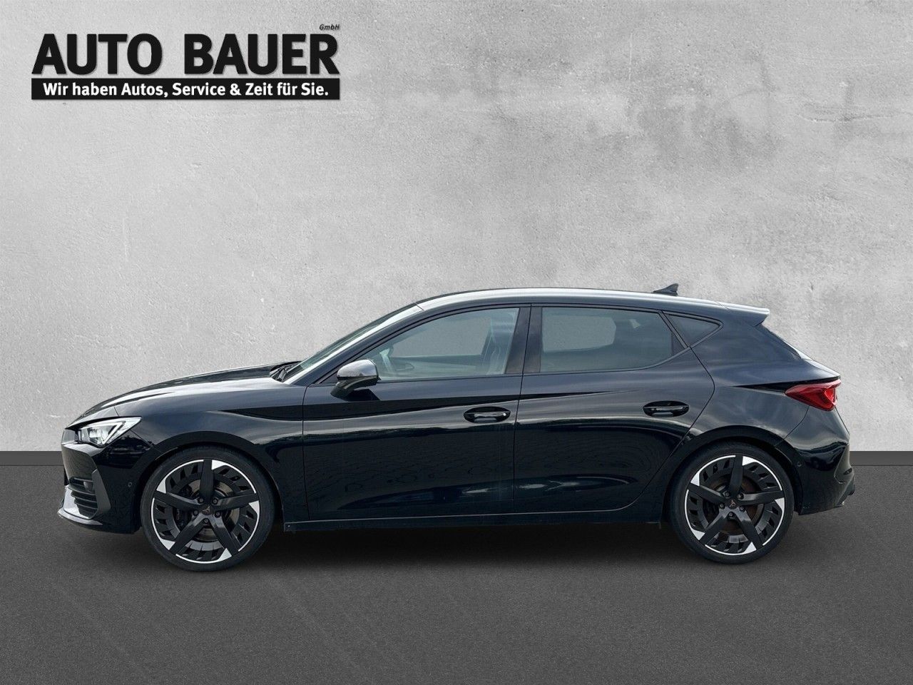 Fahrzeugabbildung CUPRA Leon VZ 2.0 TSI 221 kW (300 PS) 7-Gang-DSG