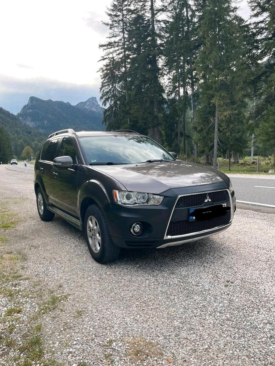 Mitsubishi Outlander, 2011