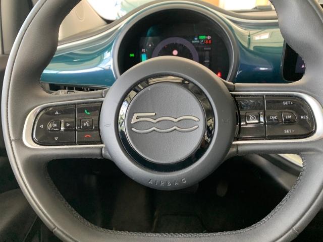 Fiat 500e Icon Navi Digitales Cockpit Klimaautom DAB
