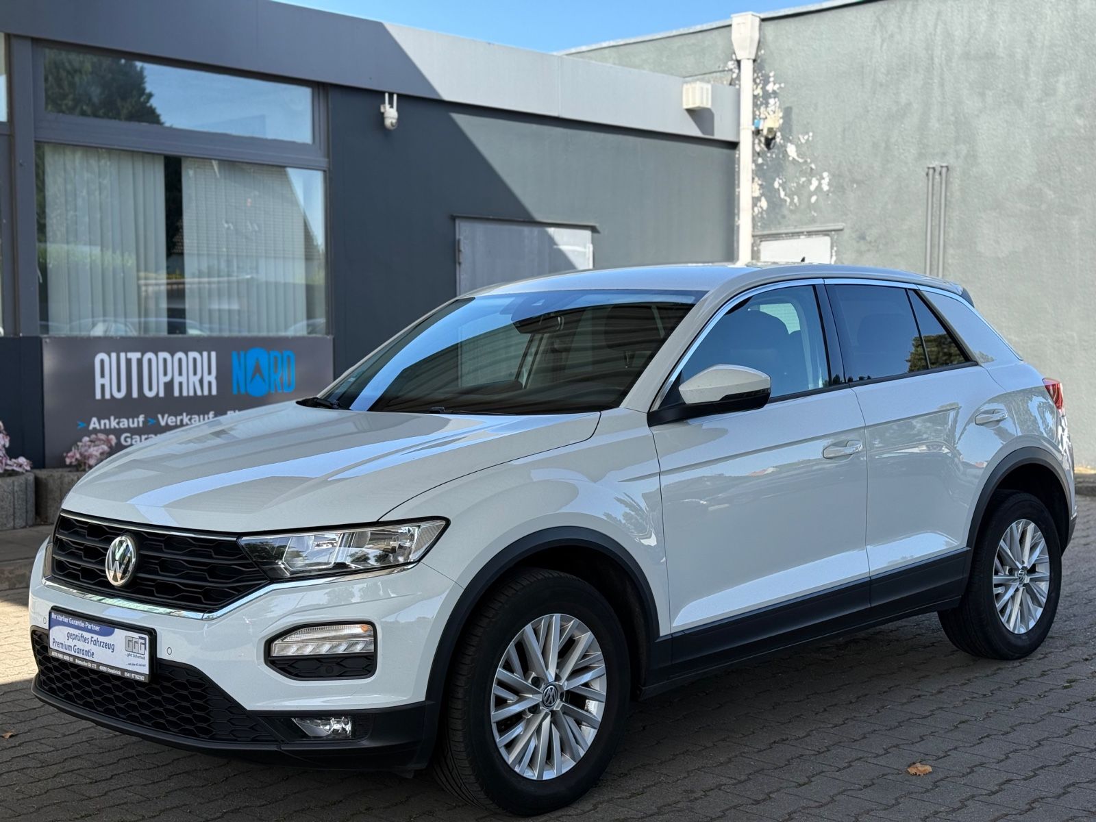 Volkswagen Volkswagen T-Roc PDC/SHZ/KLIMAAUTOMATIK/AUFFAHRWAR