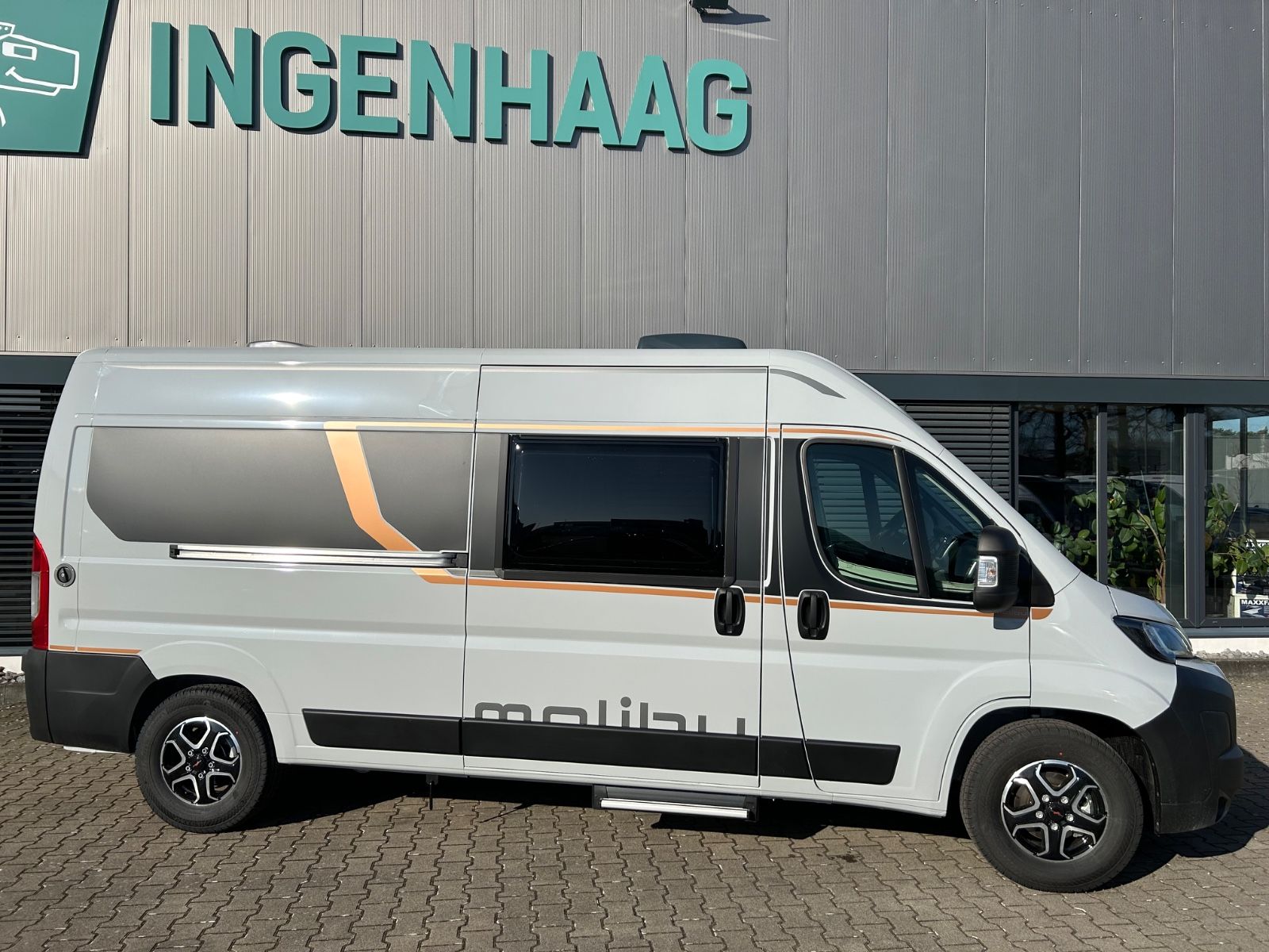 Fahrzeugabbildung Malibu 600 LE Compact MJ 2025 Autom. Rückfahrkamera