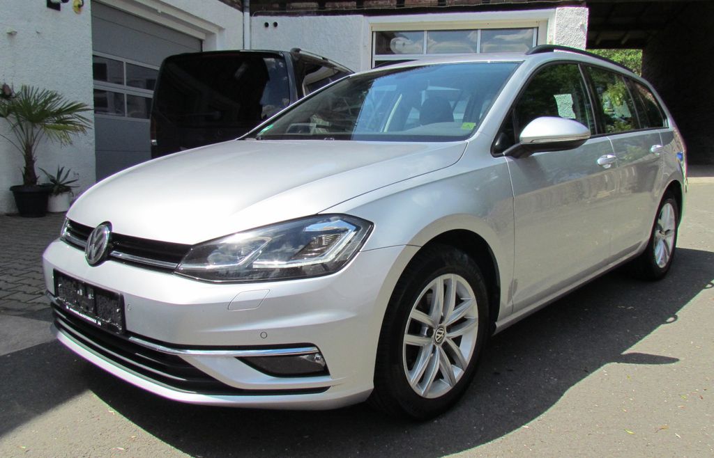 Image of Volkswagen Golf