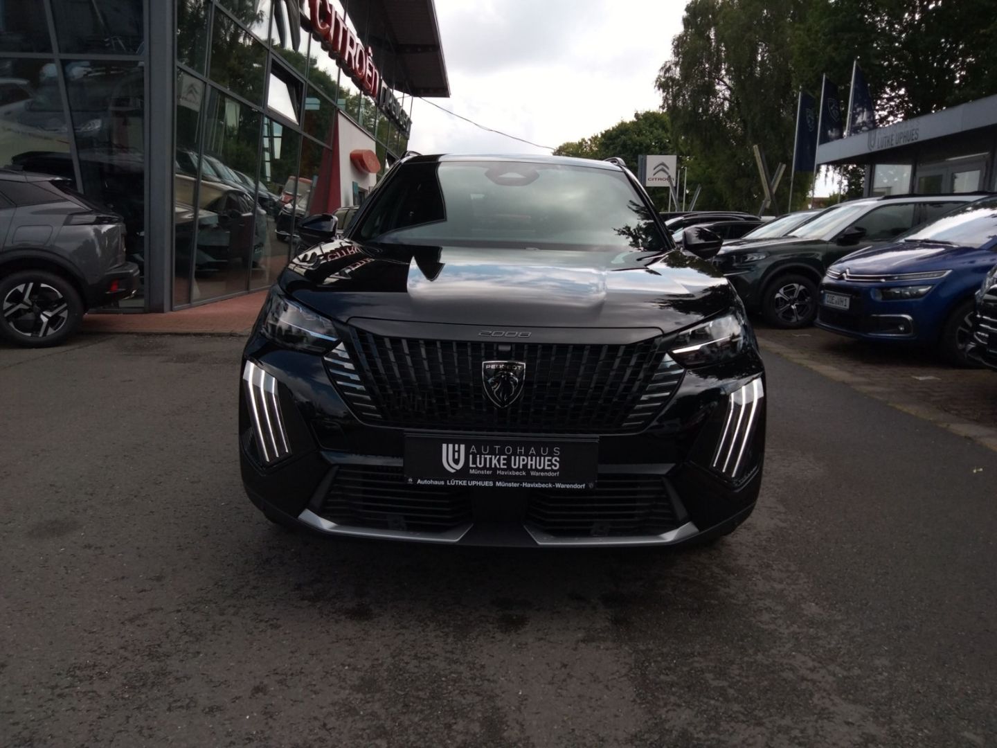 Fahrzeugabbildung Peugeot 2008 GT Hybrid 145 e-DSC6 El. Panodach Navi ACC