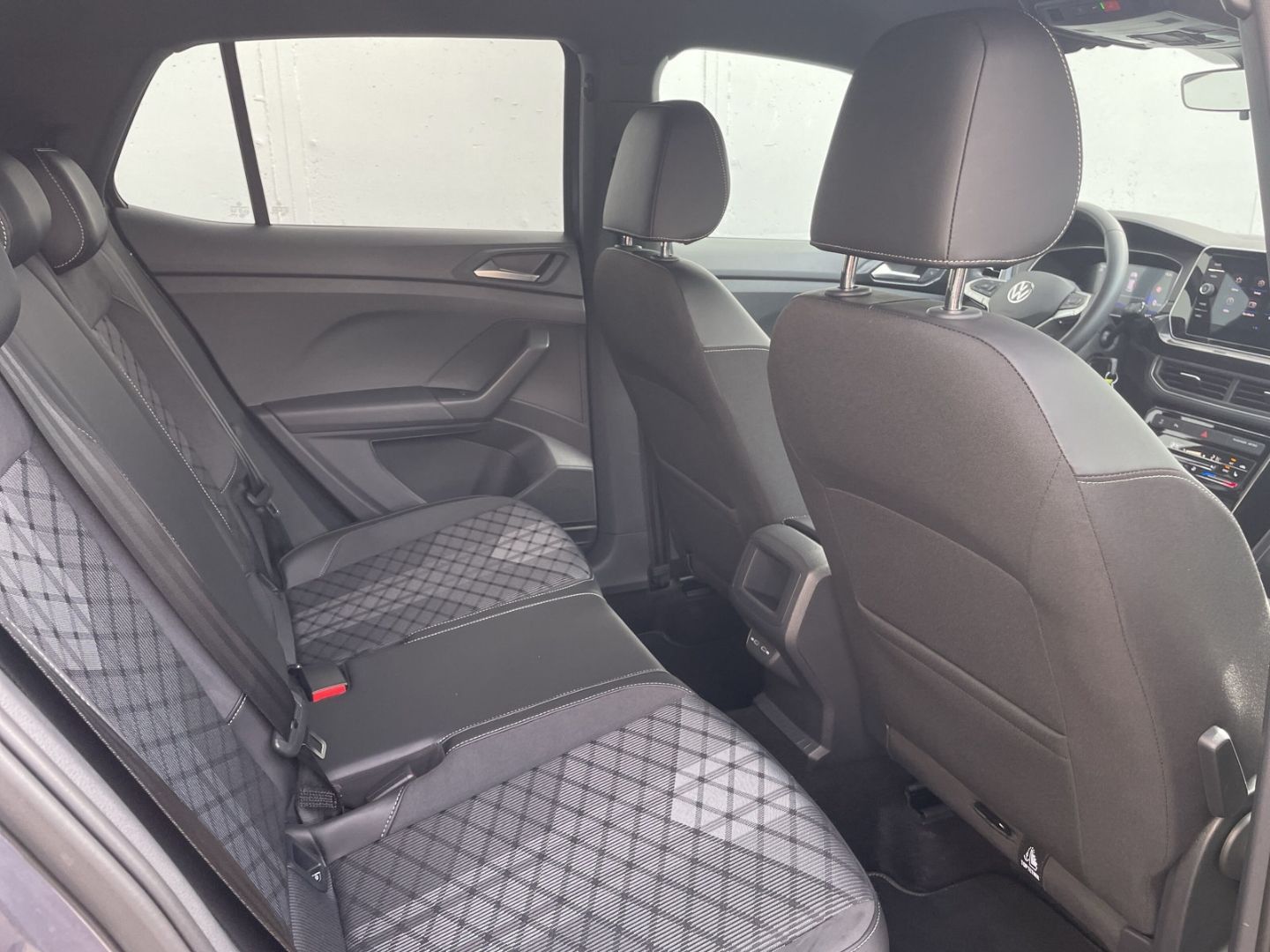 T-Cross 1.5 TSI DSG R-Line AHK/Kamera/Navi/App-C