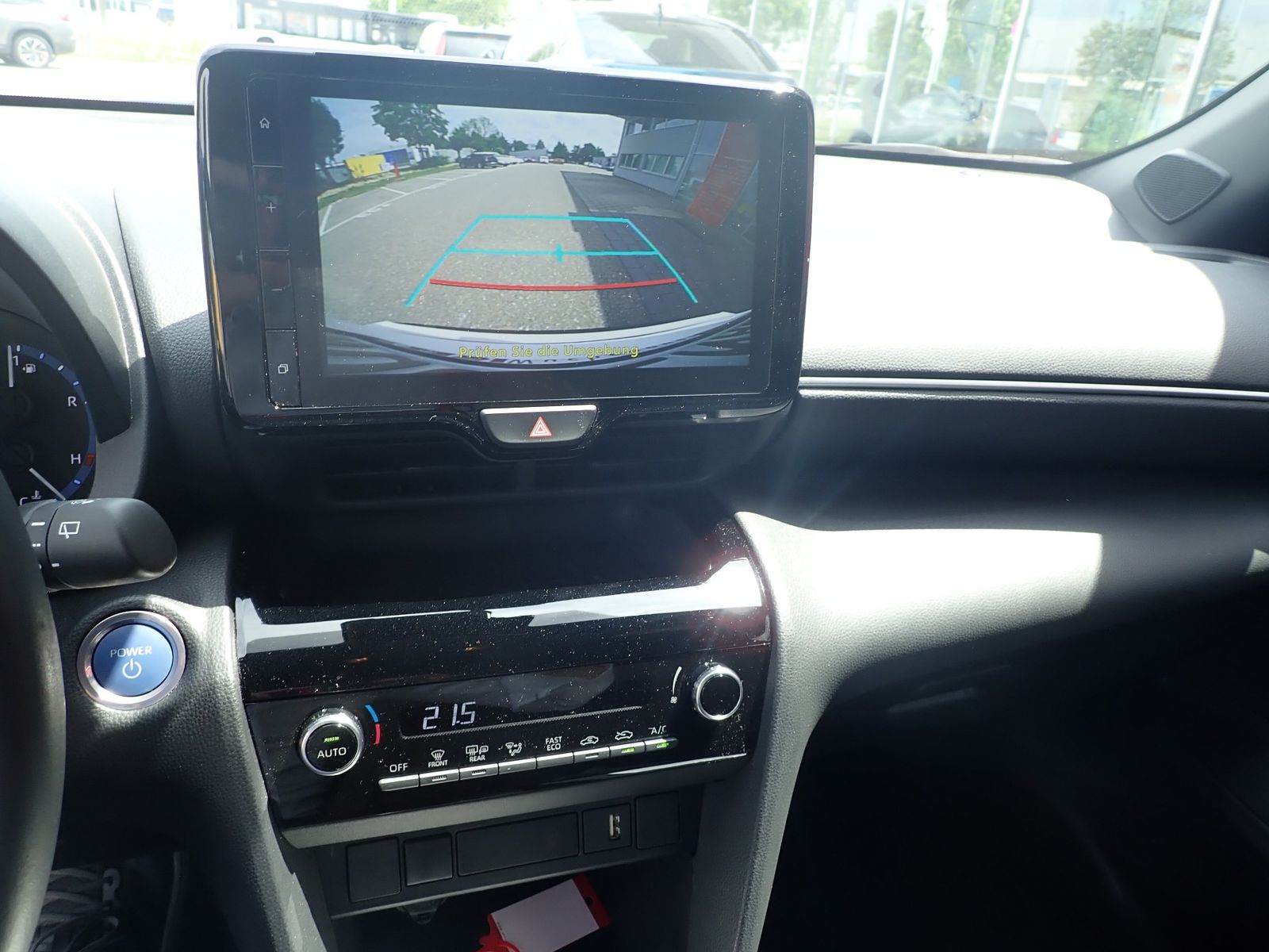 Fahrzeugabbildung Toyota Yaris Cross Hybrid FWD Team Deutschland/KAMERA