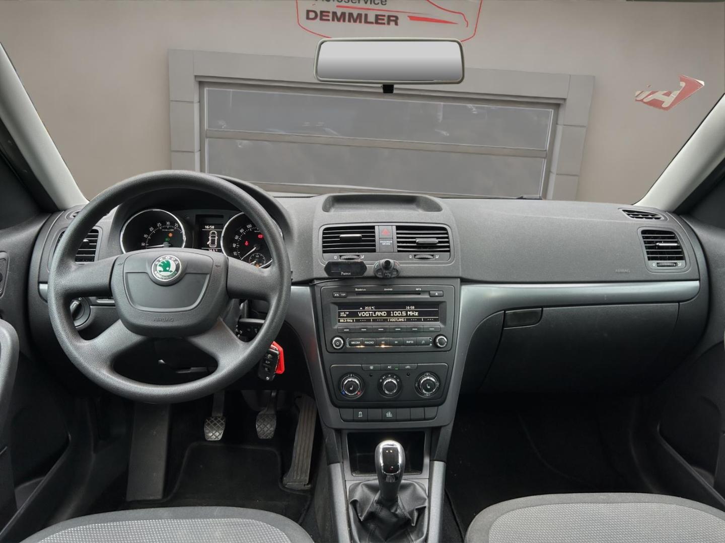Skoda Yeti Active Plus 2.0 TDI 110 ch • 4x4 • BVM6 • Sièges chauffants