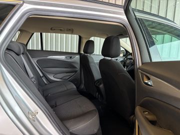 Opel Insignia - 12