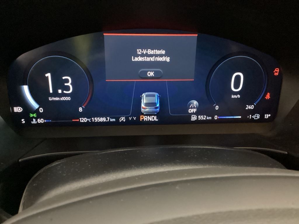 Fahrzeugabbildung Ford Kuga ST-Line X HUD AHK-klappbar Navi B&O LED