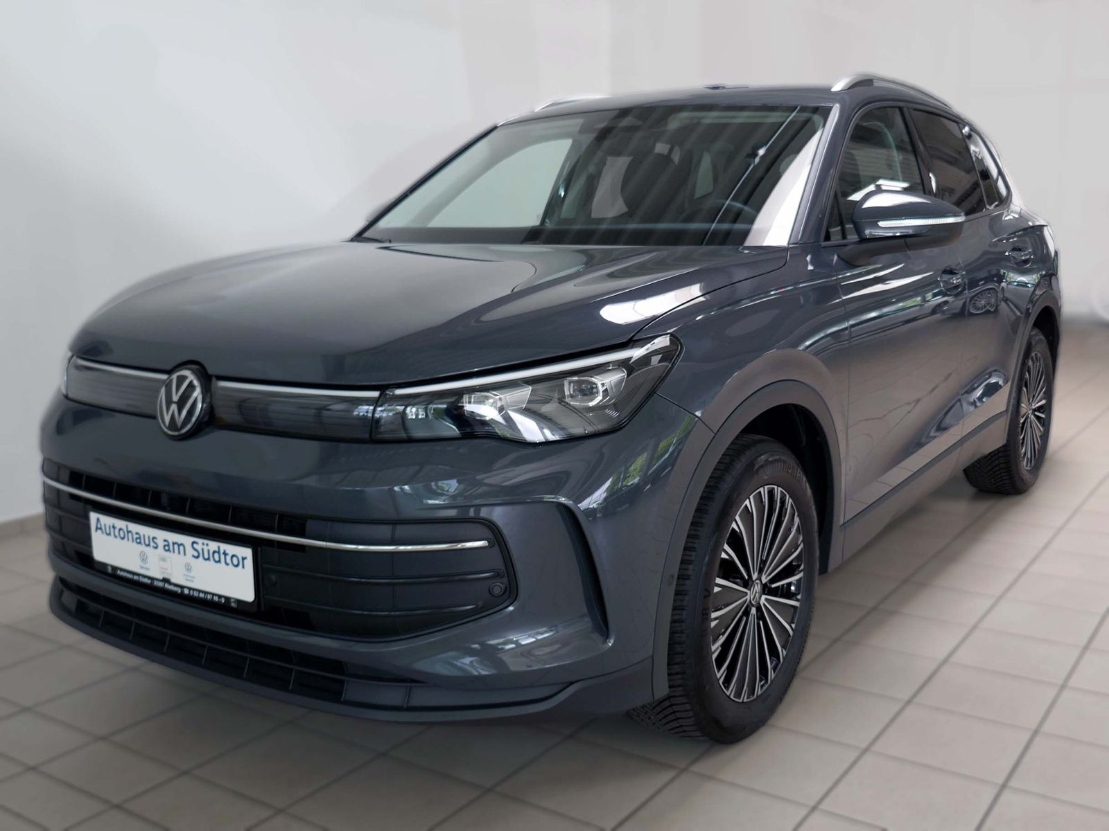 Fahrzeugabbildung Volkswagen Tiguan Life 2.0 TDI DSG | LED AHK RFK ACC