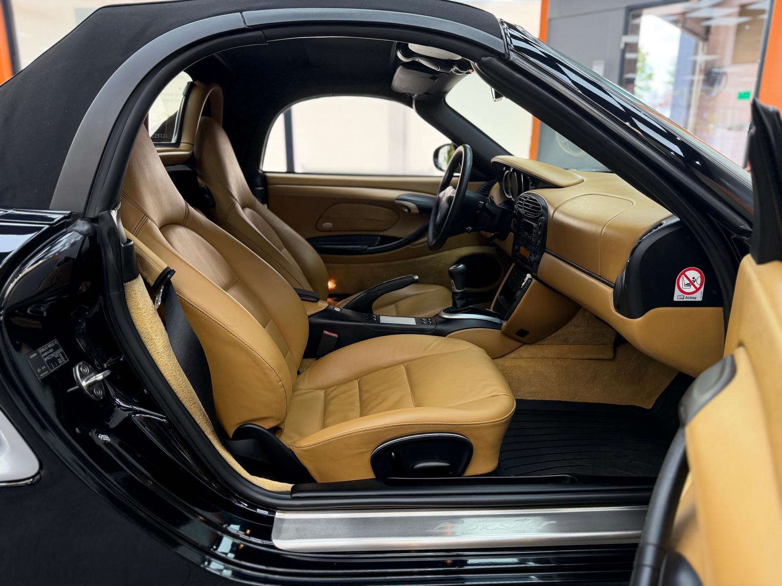 Porsche Boxster 986 2.7 | 220 ch | BVM | Cuir partiel beige | GPS | Régulateur de vitesse | Suspension sport