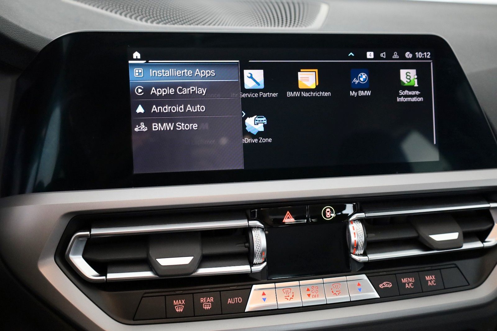 Fahrzeugabbildung BMW 330 e Advantage Touring,Navi,LED,Kamera,Carplay
