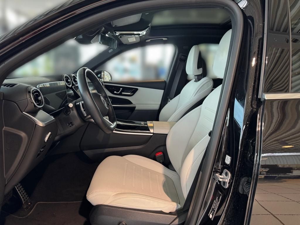 Fahrzeugabbildung Mercedes-Benz GLC 300 d 4M AMG AHK Pano Standhzg. Memo LED SHZ