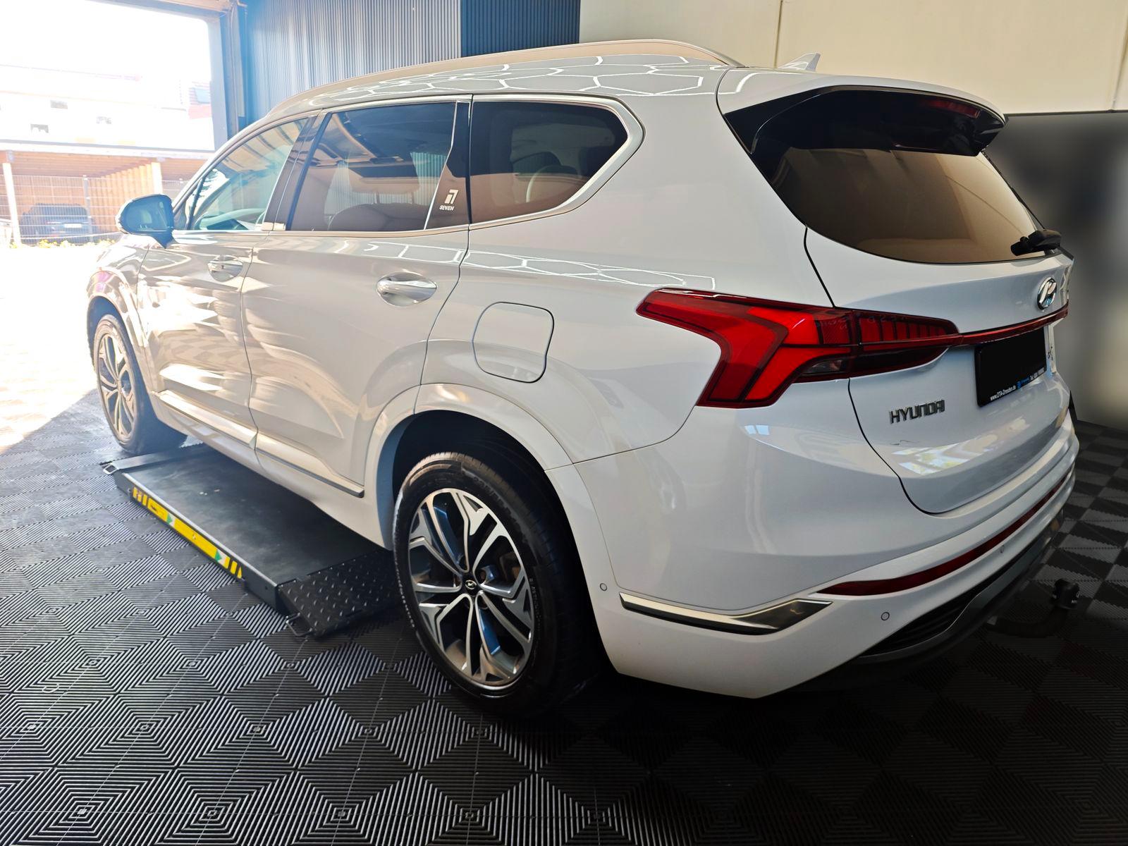 Hyundai Santa Fe 2.2 CRDi Signature 4WD SEVEN*AHK*PANO