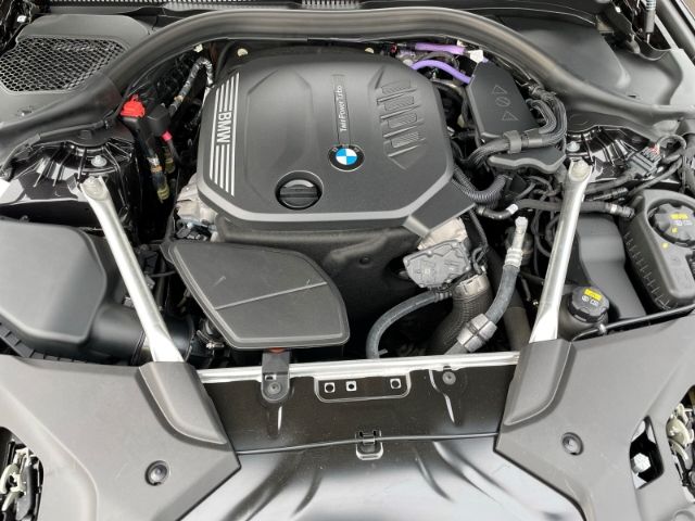 Fahrzeugabbildung BMW 520 d Mild-Hybrid xDrive Autom. Kamera, Sitzheiz