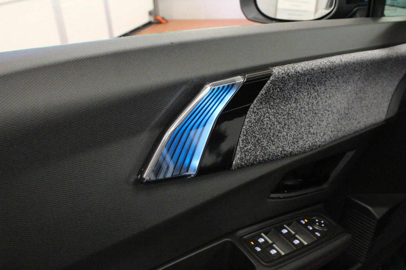 Fahrzeugabbildung Renault Clio VI E-Tech 160 Full Hybrid Techno