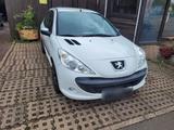 Peugeot 206+ - Peugeot 206 von privat