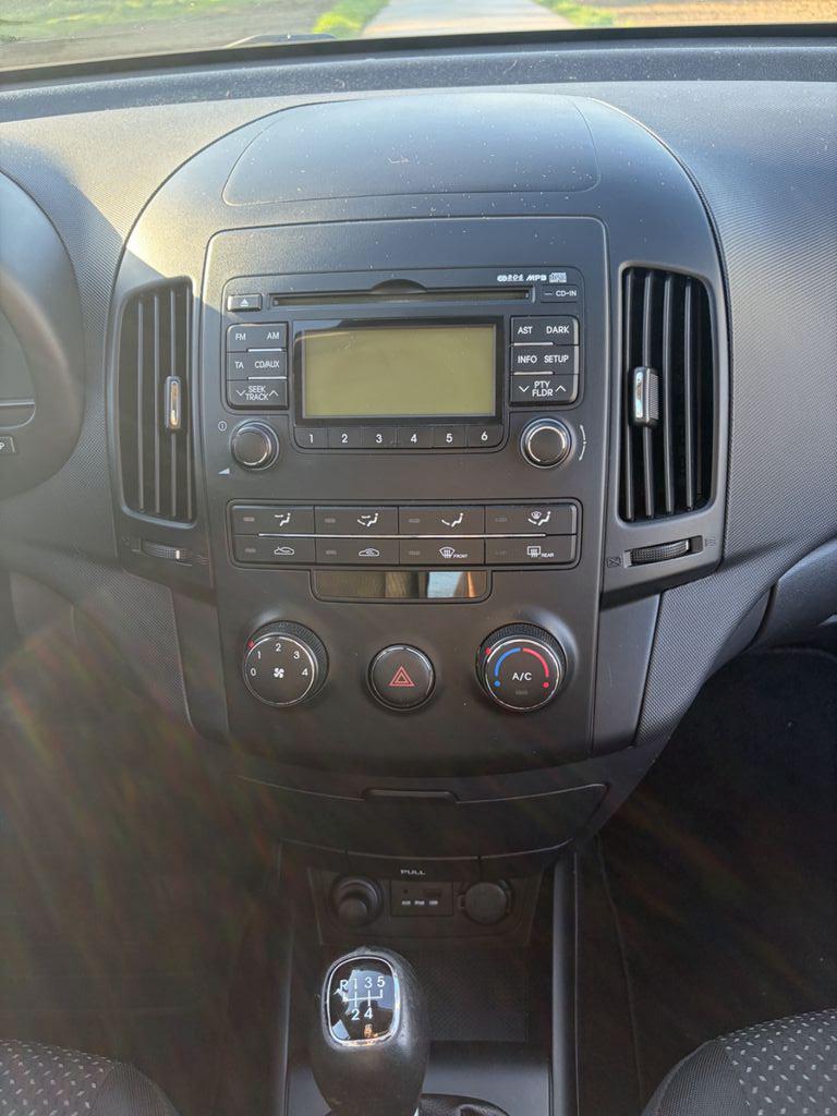Hyundai i30 2010 — photo 8
