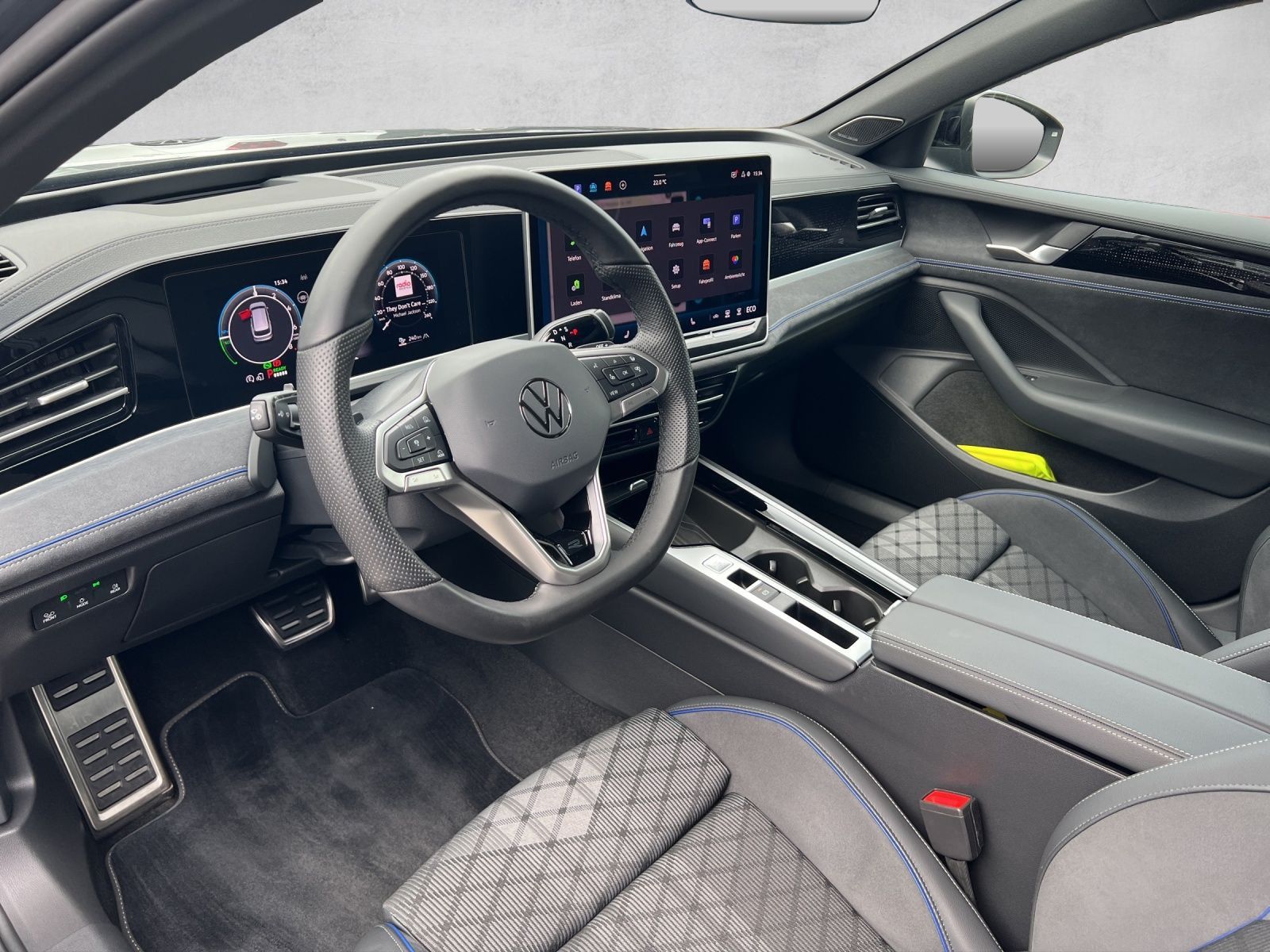 Passat R-Line 1,5 l eHybrid OPF 130 kW ( 177 PS)