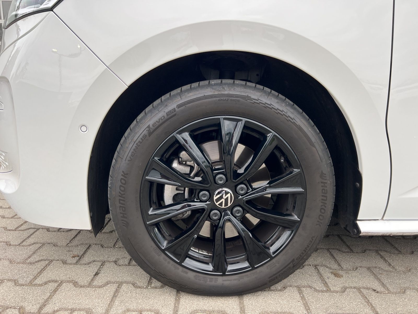 Fahrzeugabbildung Volkswagen T7 Multivan Style DSG TSI IQ-LED AHK H&K