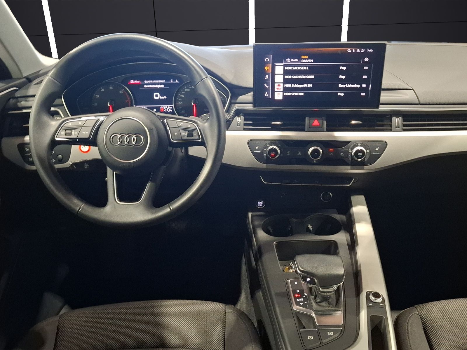 Fahrzeugabbildung Audi A4 Avant 35 TFSI advanced S-tronic GRA Navi