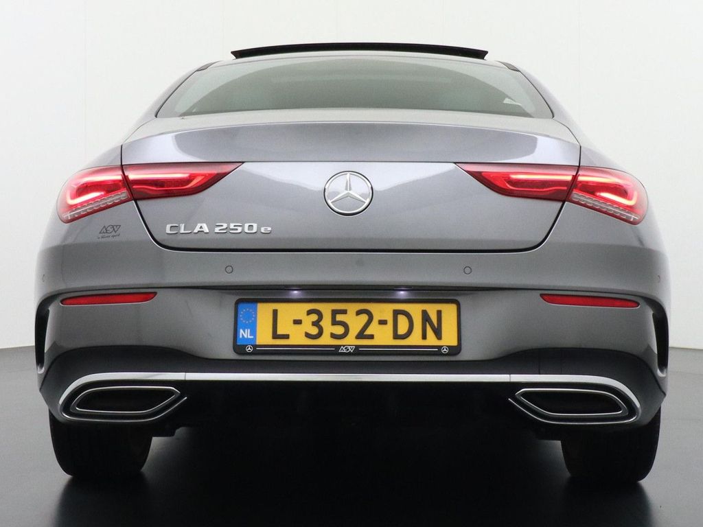 Mercedes-Benz CLA 250 e AMG Premium Plus | Panorama - Schiebed