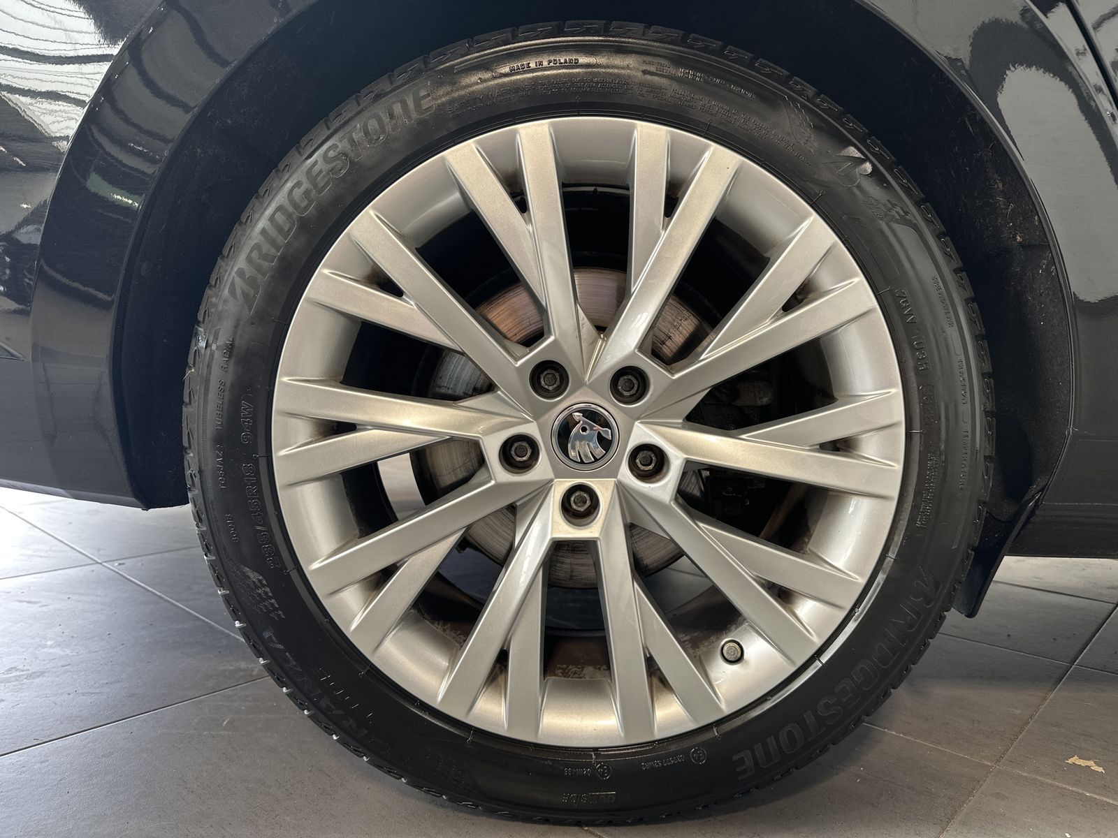Fahrzeugabbildung SKODA Superb Combi Premium Edition NAV+LED+ACC+18ZO+VC