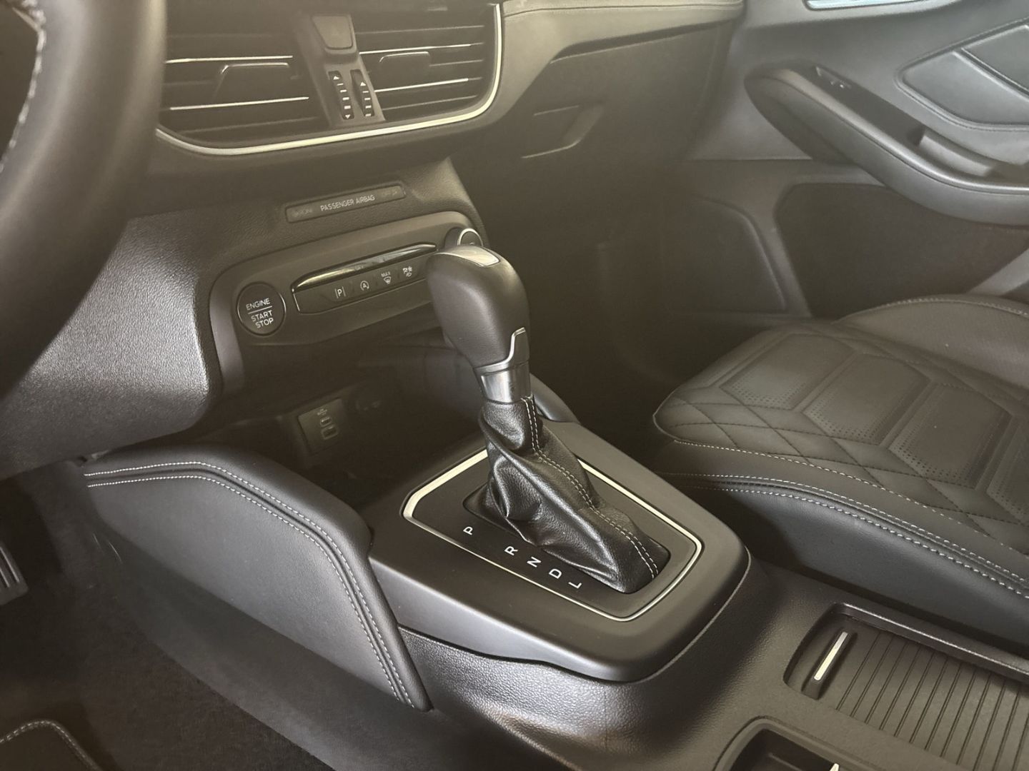 Fahrzeugabbildung Ford Focus Turnier Active Vignale 1.0 EcoBoost Mild-H