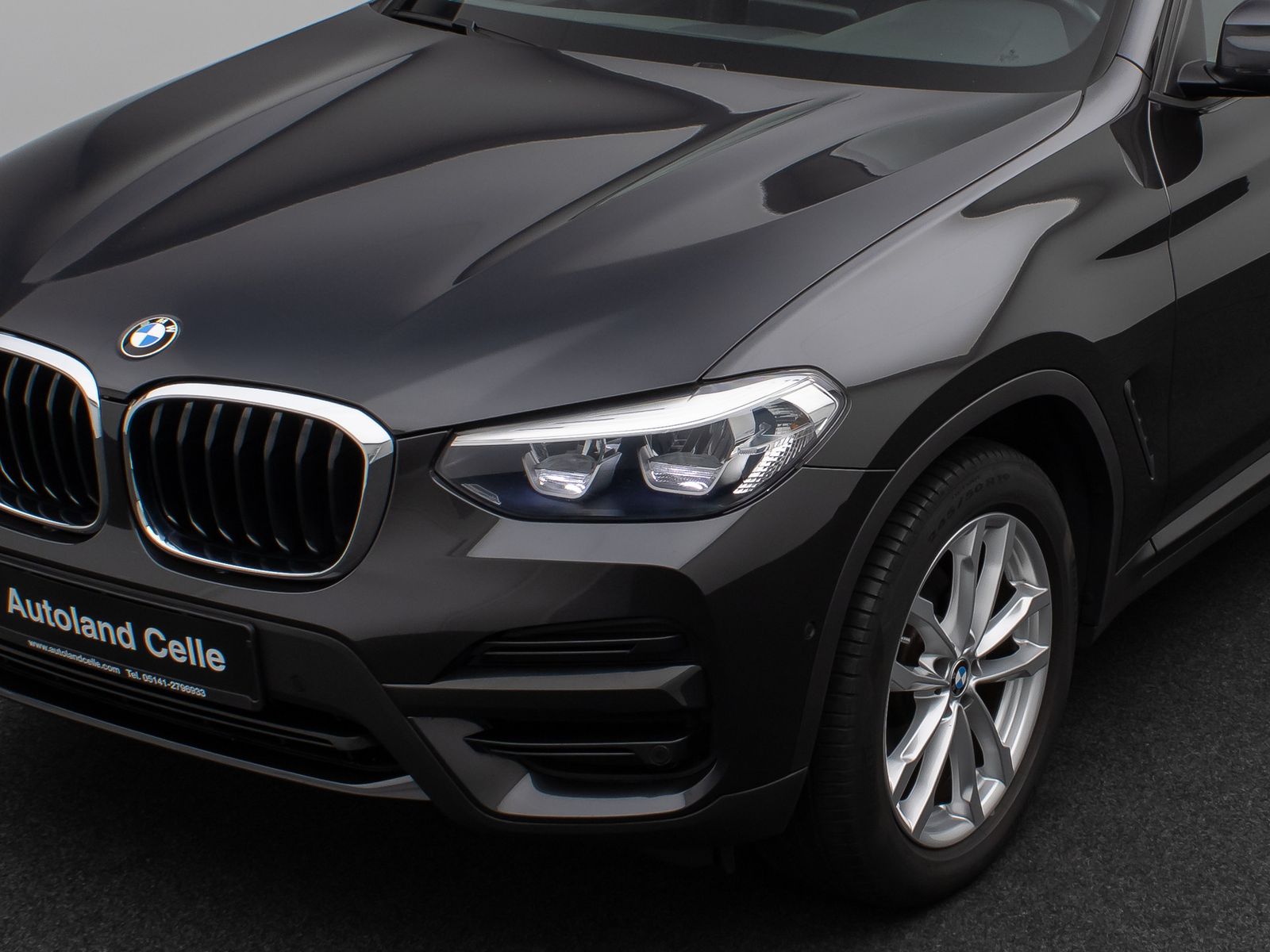 Fahrzeugabbildung BMW X3 xD20d Panorama Kamera DAB HiFi AHK Alarm 19"